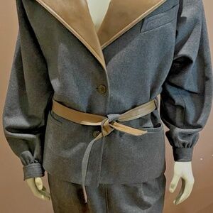 Never worn Vintage GUCCI wool/leather jacket (44) and skirt (42)